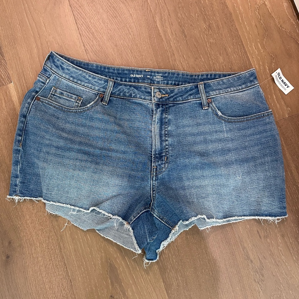 Old Navy Curvy 3inch inseam
